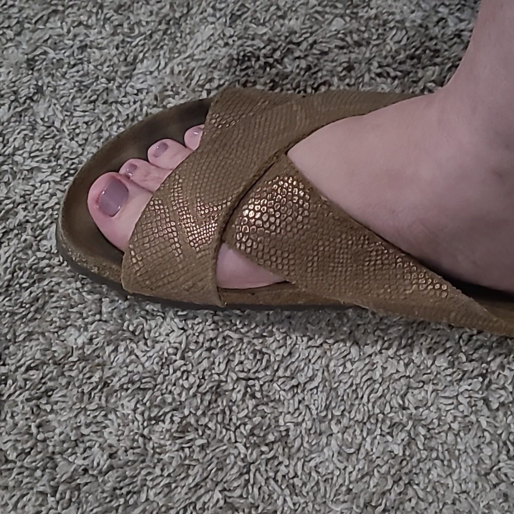 Birkenstock Brown ( Rosey Gold) Textured Sandals 38 Preowned Condition - Picture 10 of 10